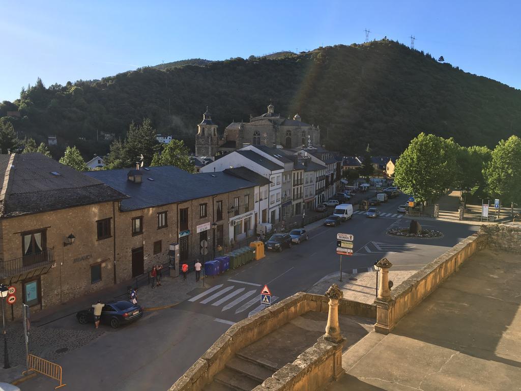 San Nicolas El Real Villafranca Del Bierzo Eksteriør bilde